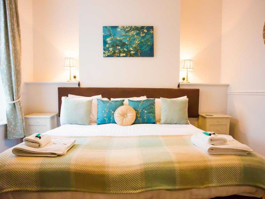 The Dolphin Hotel Ексмут Номер фото